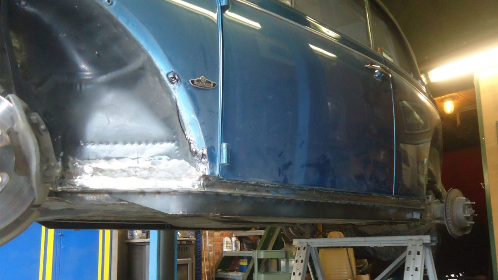 Reparatur Heizung beim Käfer Cabrio: Instandgesetzter Schweller
